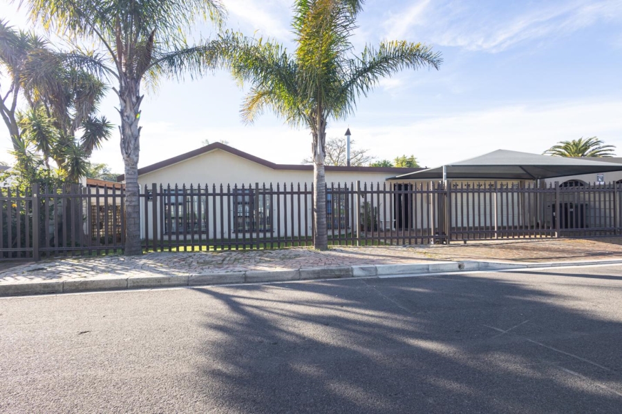 3 Bedroom Property for Sale in Zoo Park Western Cape